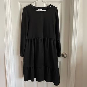 Time and Tru Long Sleeved Tiered Sweatshirt Dress. Black, Size L. With Pockets!